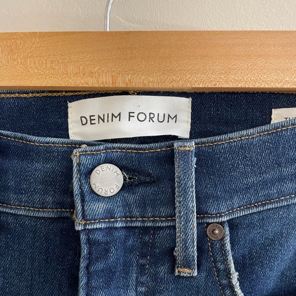 Aritzia Denim Forum The Nico Mid Rise Skinny Crop Size 26 - Picture 12 of 13